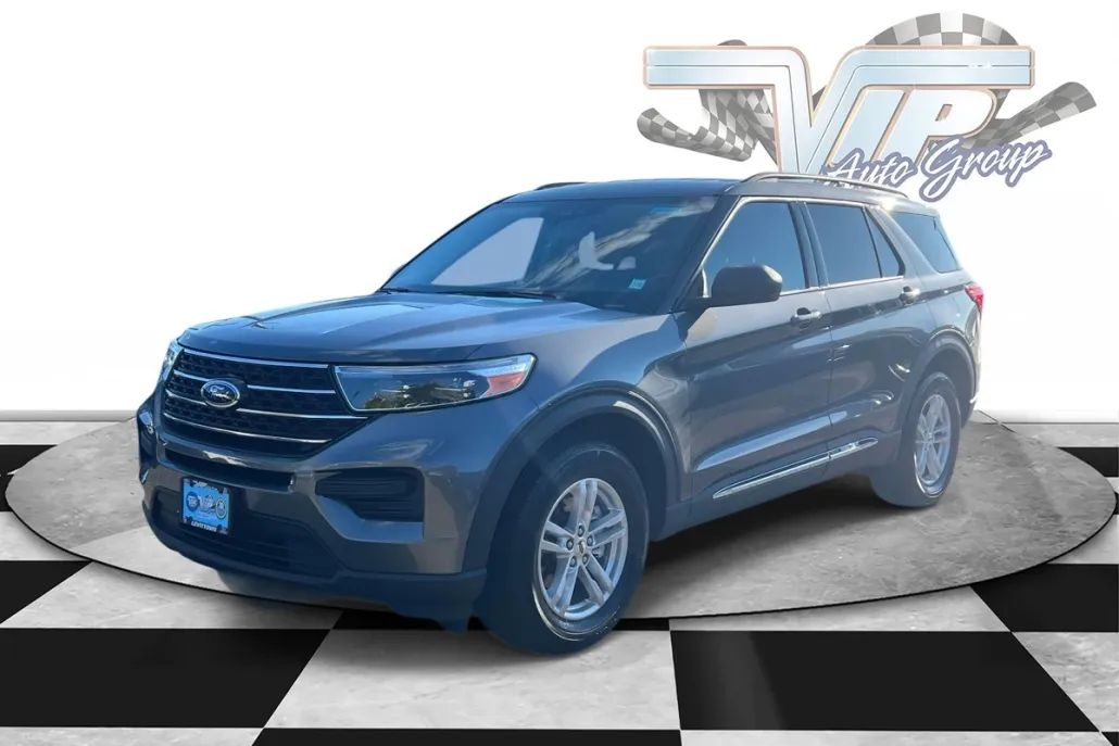 2022 Ford Explorer XLT photo 1