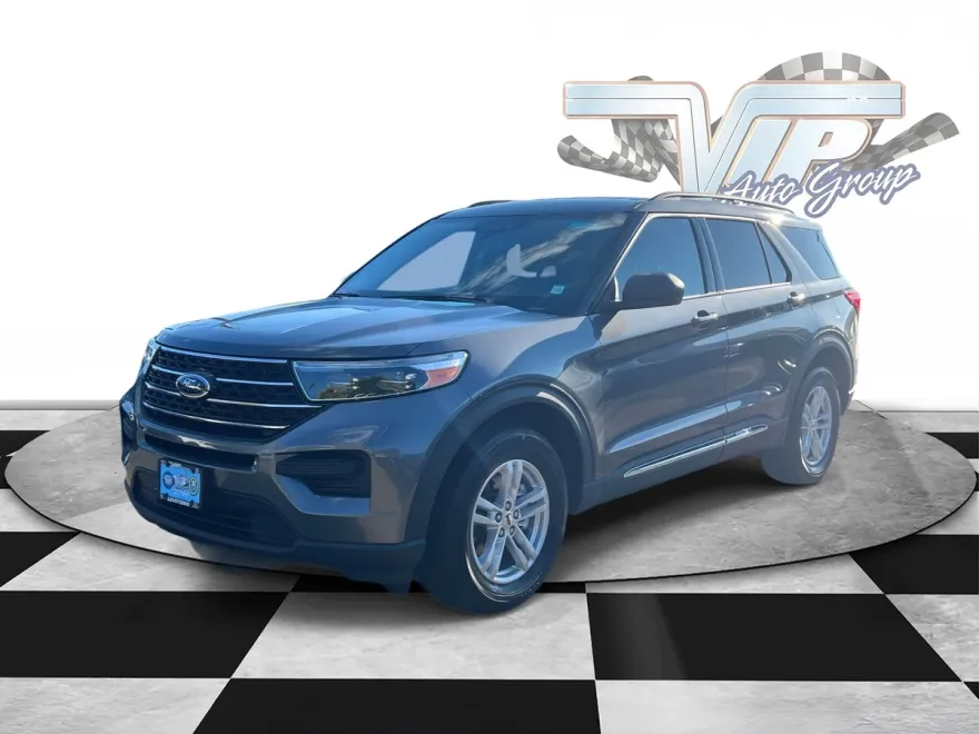2022 Ford Explorer XLT photo 1
