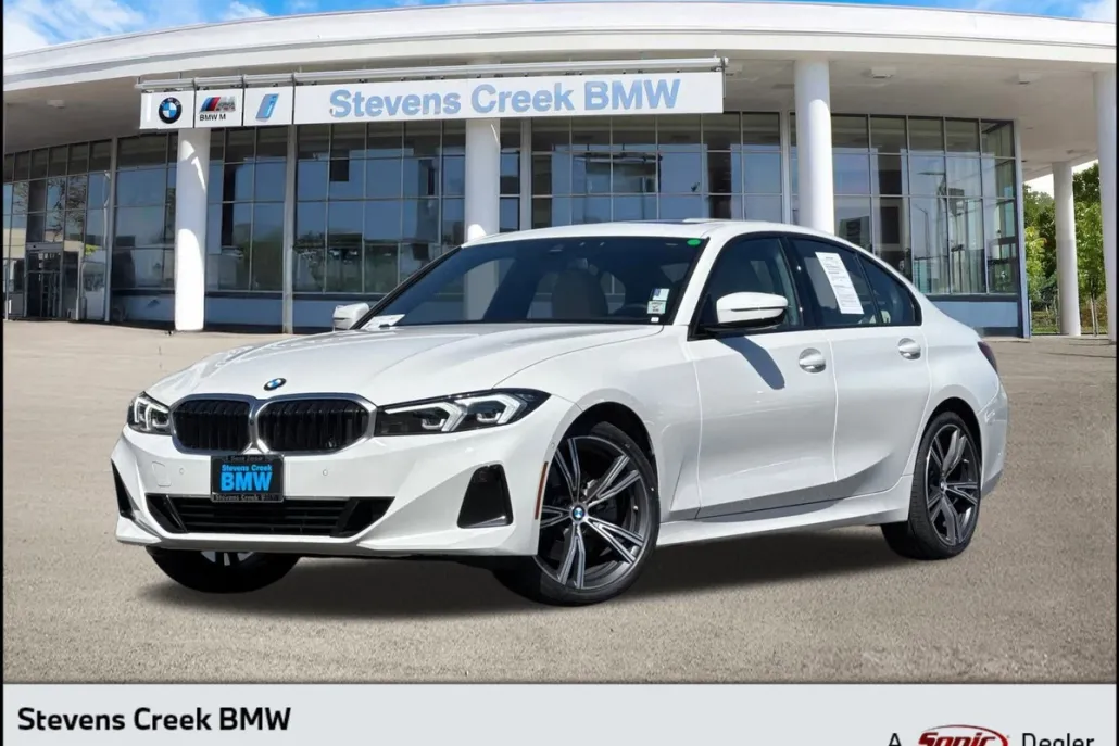 2023 Bmw 330i Sedan photo 1