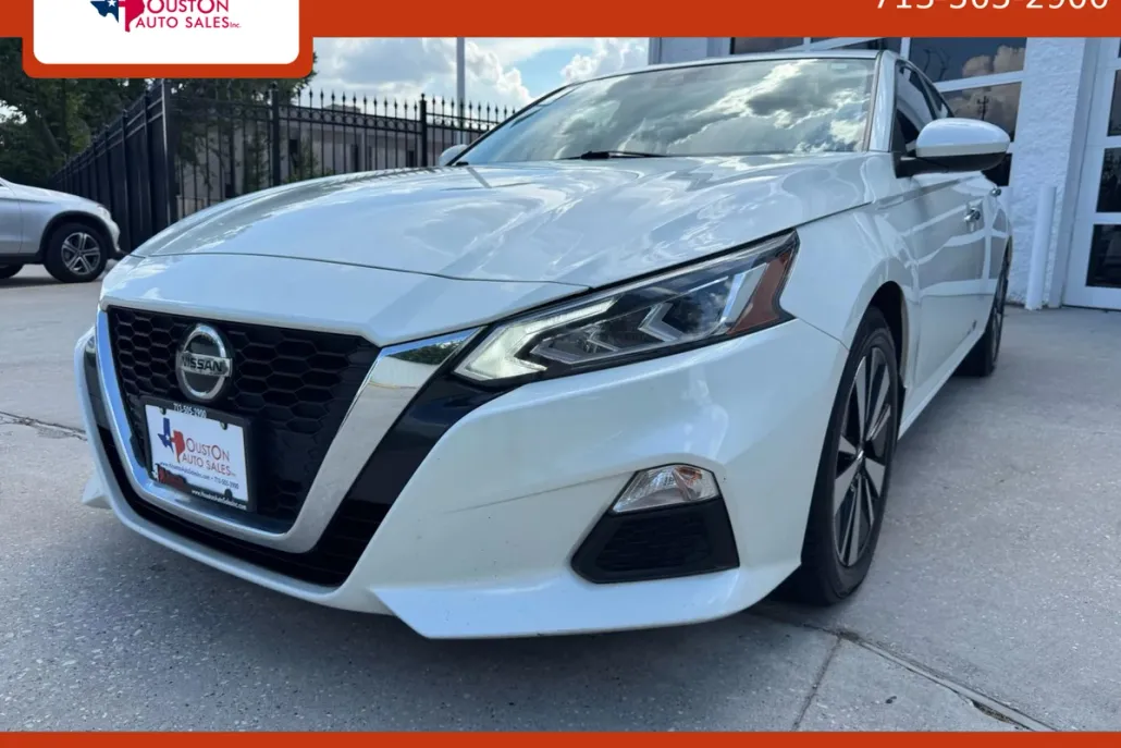 2022 Nissan Altima 2.5 SV photo 1