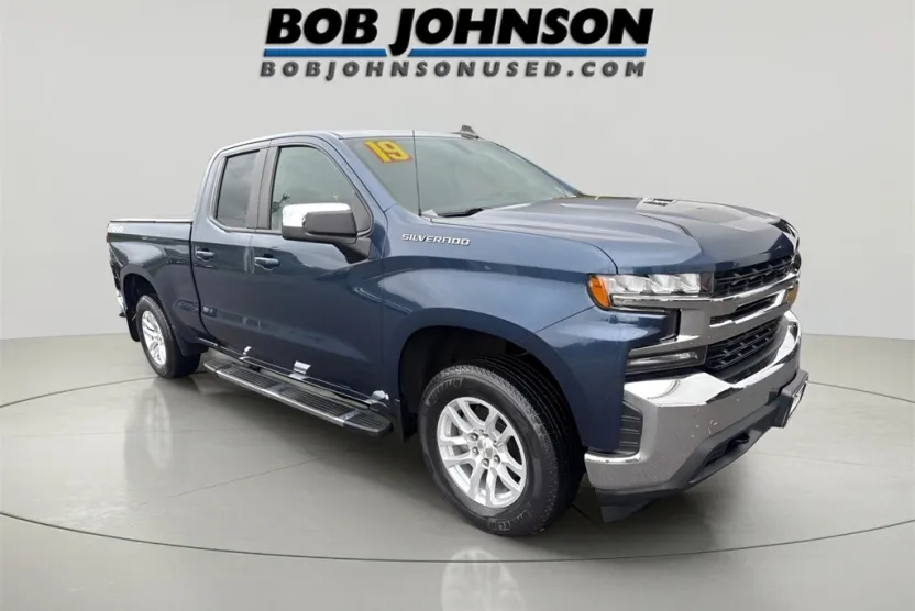 2019 Chevrolet Silverado 1500 LT photo 1