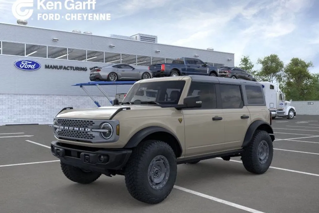 2025 Ford Bronco Badlands photo 1