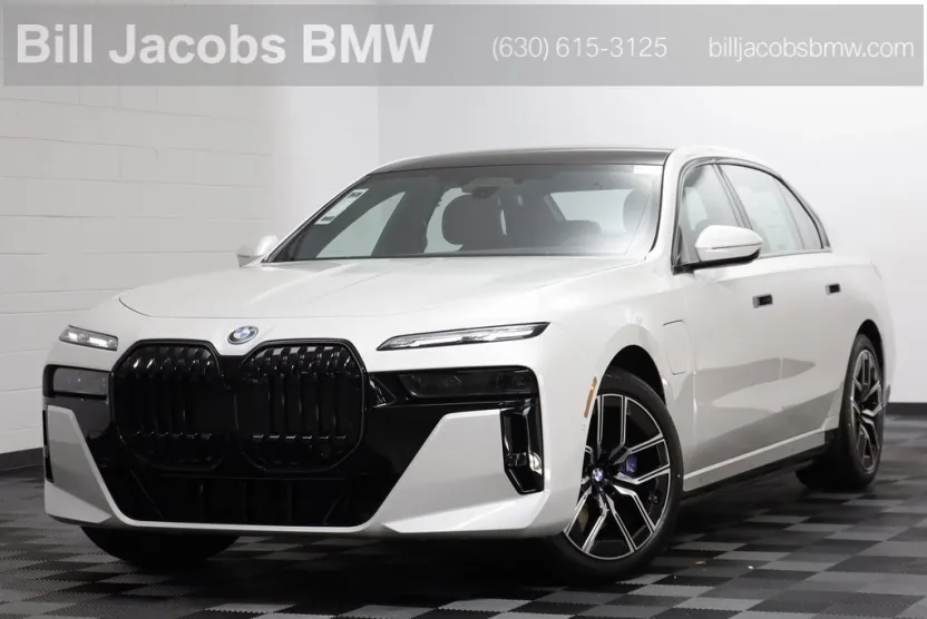 2026 Bmw 750e photo 1