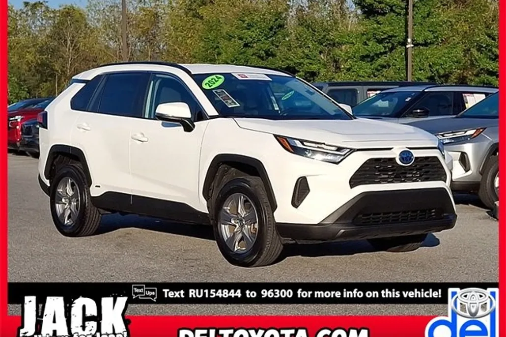 2024 Toyota RAV4 Hybrid XLE photo 1
