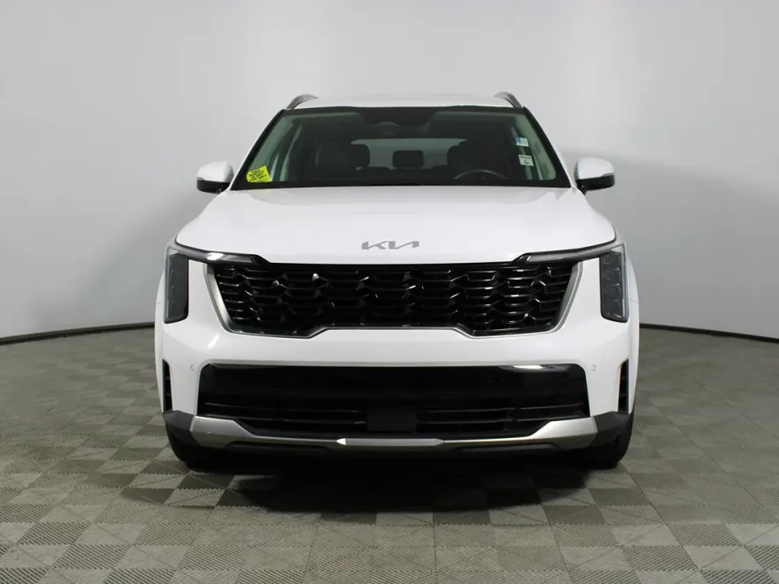 2024 Kia Sorento S photo 1