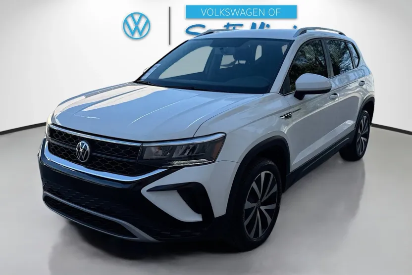 2022 Volkswagen Taos SE photo 1