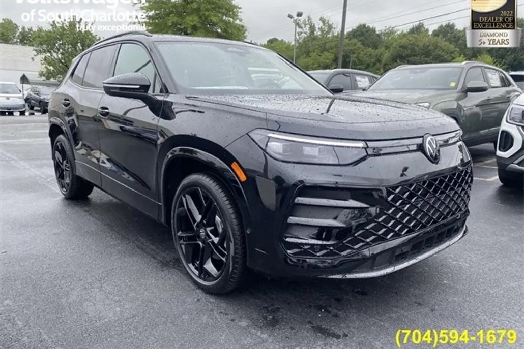 2025 Volkswagen Tiguan SE R-Line Black photo 1