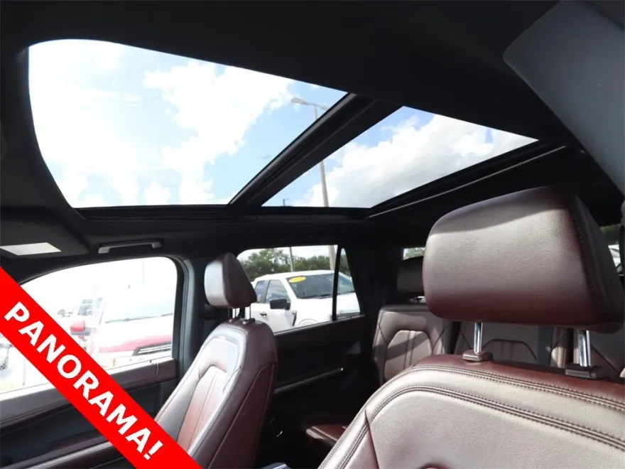 2023 Ford Expedition MAX Limited photo 1