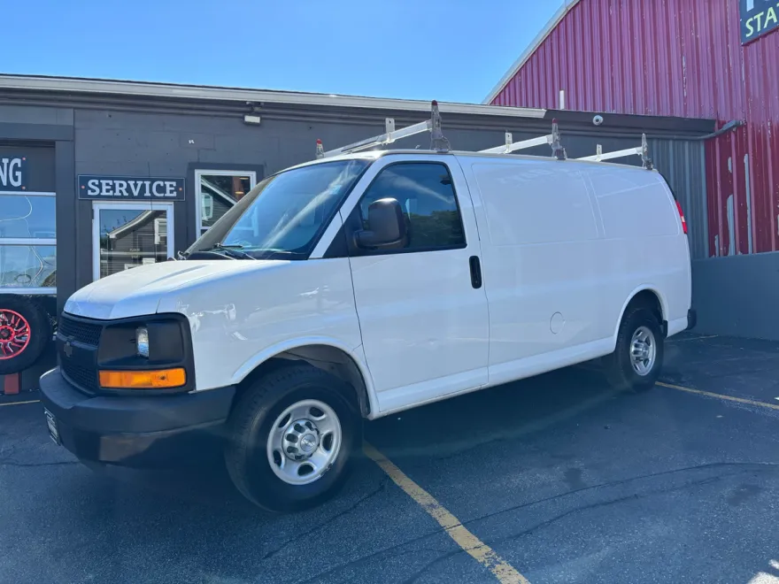 2015 Chevrolet Express Cargo Van 3500 photo 1