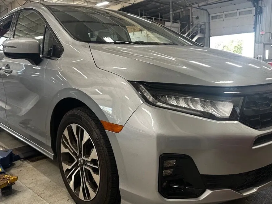2025 Honda Odyssey Elite photo 1