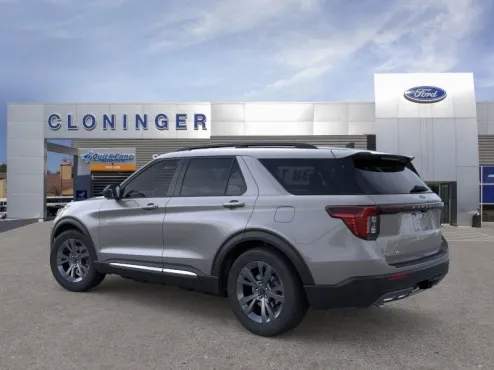 2025 Ford Explorer photo 4