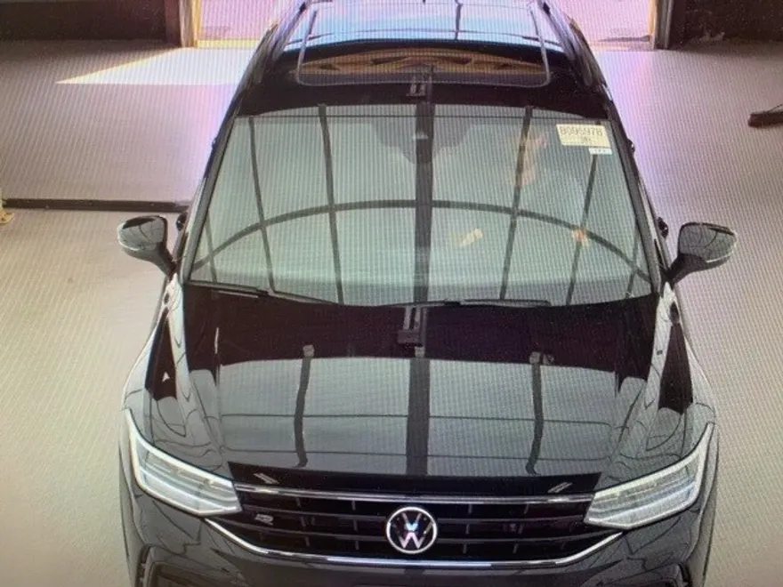 2024 Volkswagen Tiguan SE R-Line Black photo 1