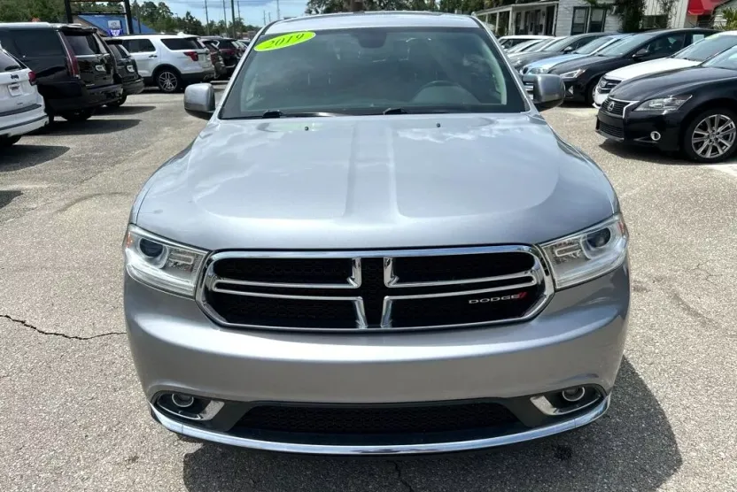 2019 Dodge Durango SXT photo 1