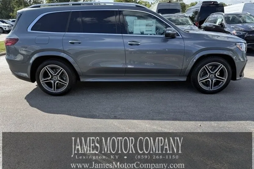 2026 Mercedes Benz GLS 450 4MATIC photo 1