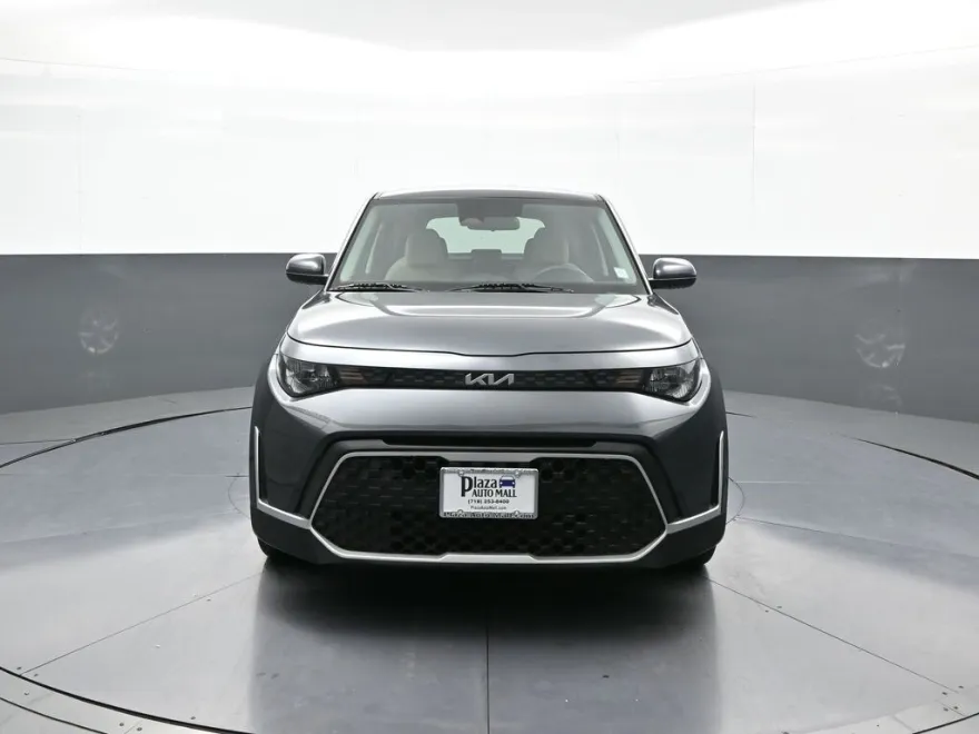 2023 Kia Soul LX photo 1