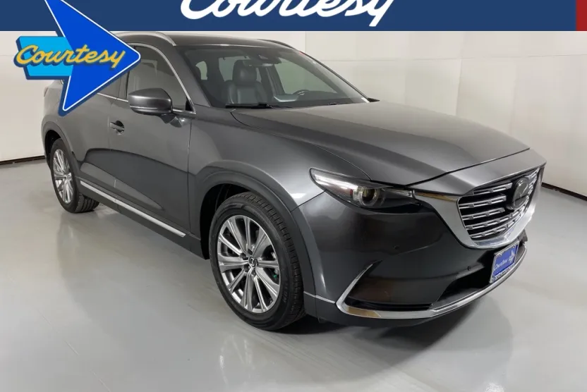 2022 Mazda CX-9 Signature photo 1