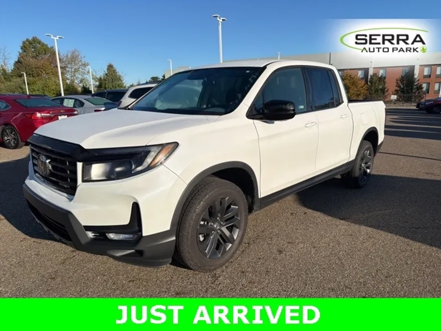2023 Honda Ridgeline Sport photo 1