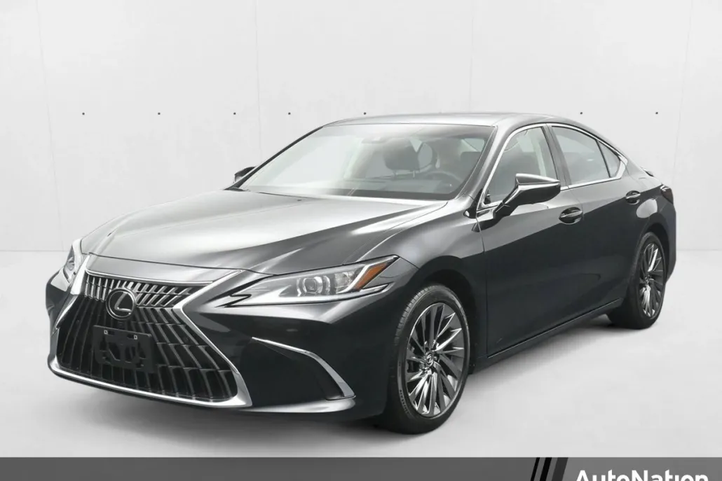 2024 Lexus ES 300h Luxury photo 1