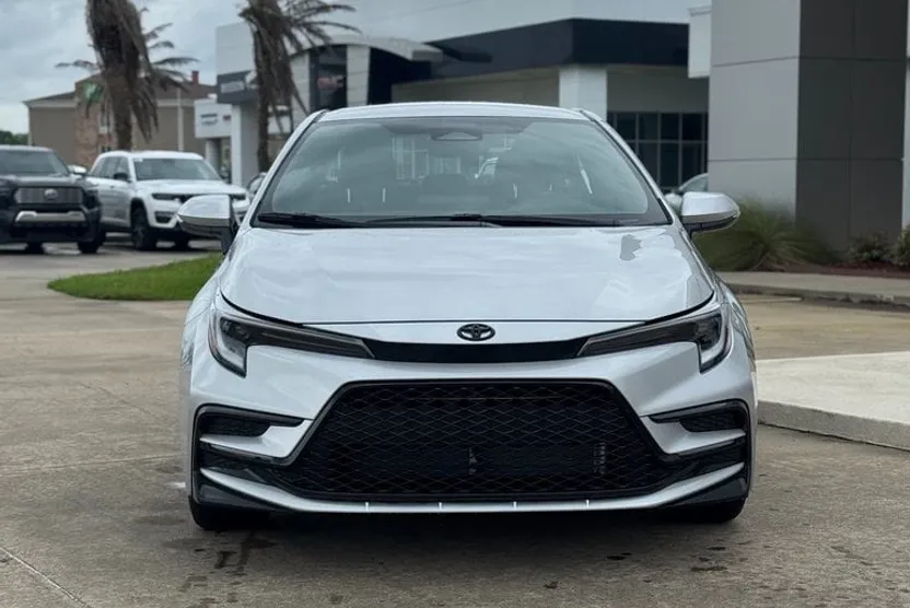 2025 Toyota Corolla SE photo 1