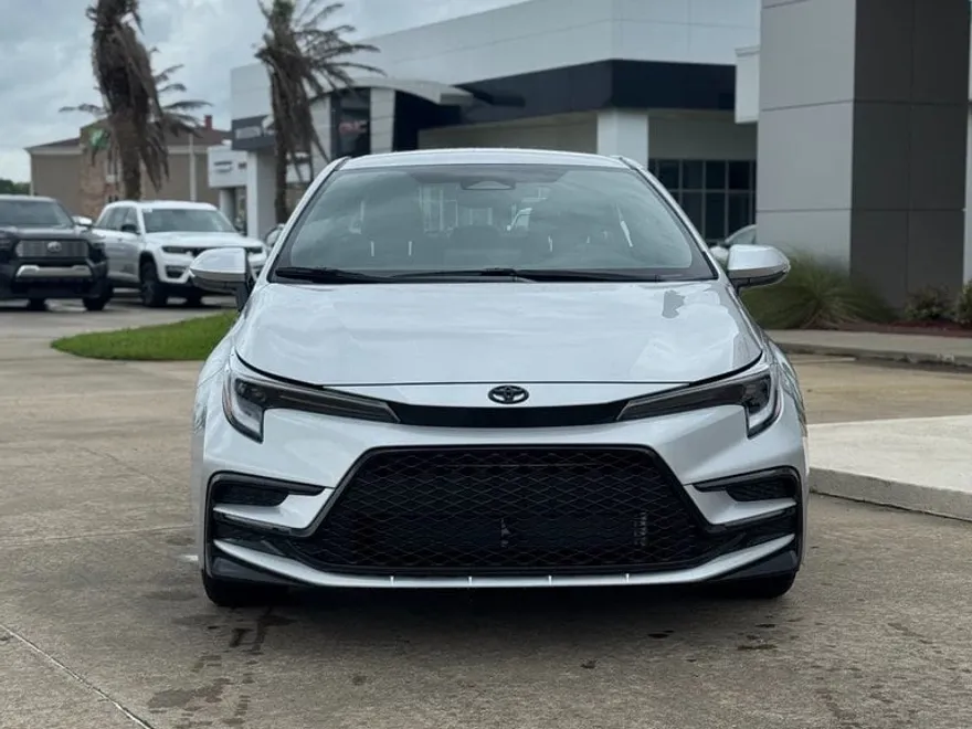 2025 Toyota Corolla SE photo 1
