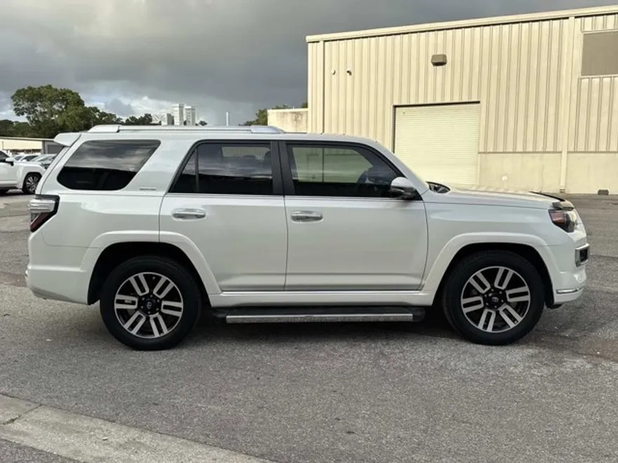 2023 Toyota 4Runner Limited photo 1