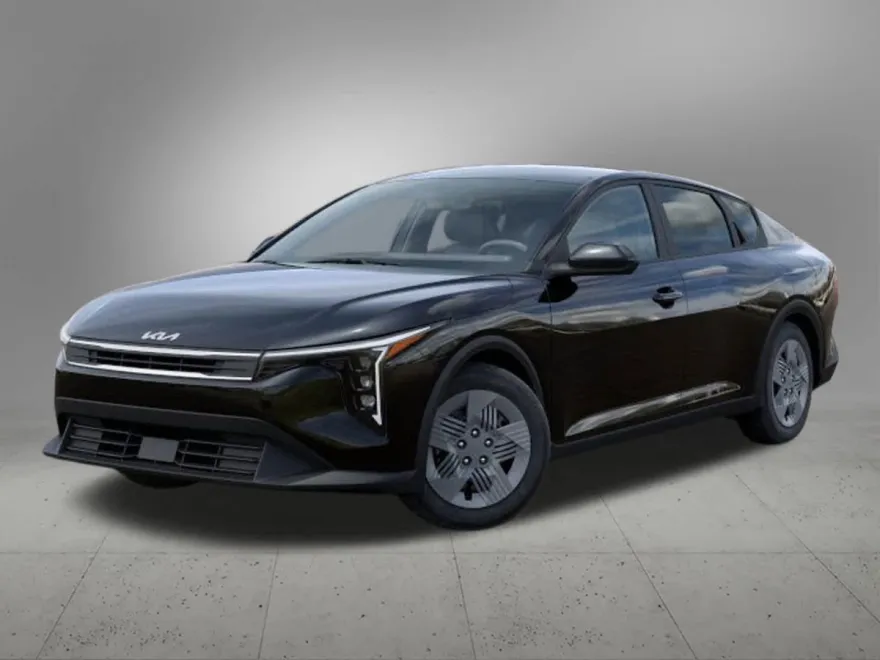 2025 Kia K4 LX photo 1