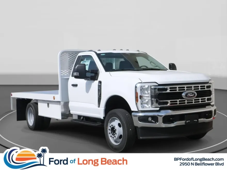 2024 Ford F-550 XL photo 1