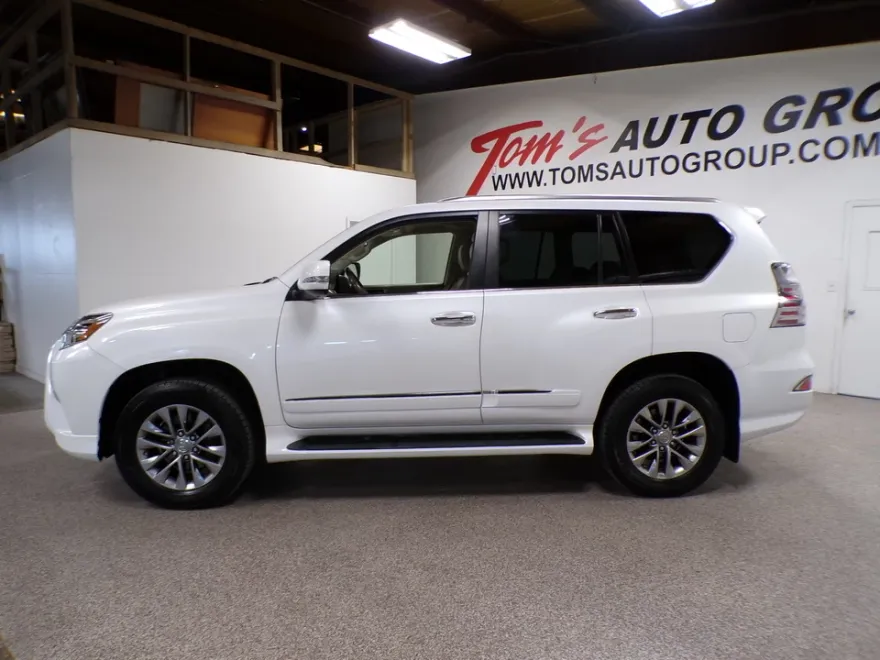 2016 Lexus GX 460 Luxury photo 1