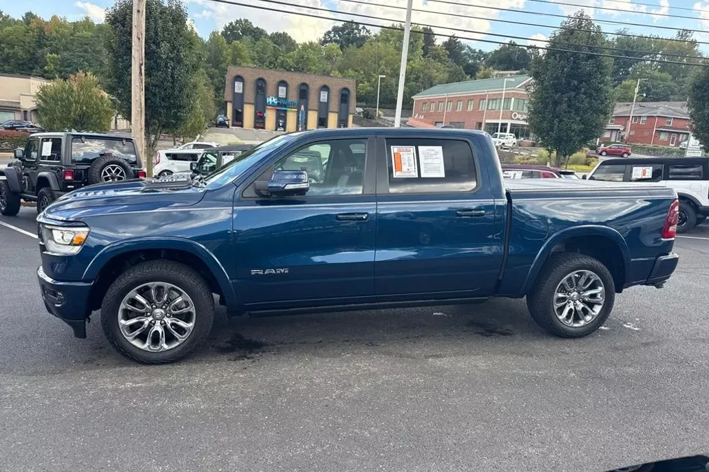 2022 Ram 1500 Laramie photo 1