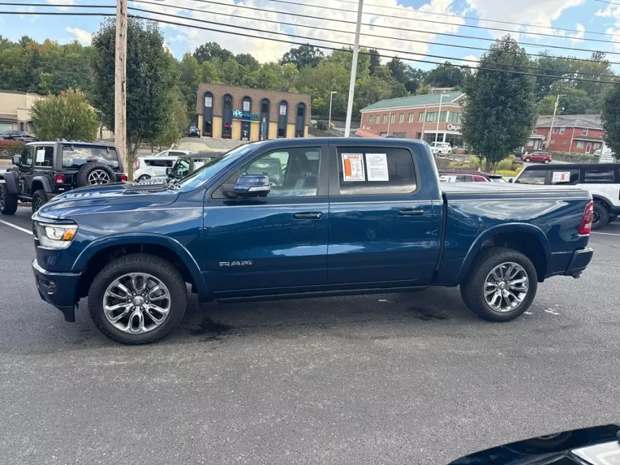 2022 Ram 1500 Laramie photo 1