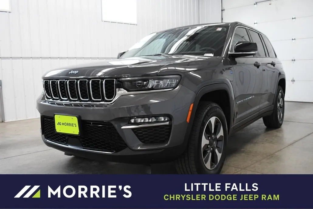 2023 Jeep Cherokee 4xe photo 1