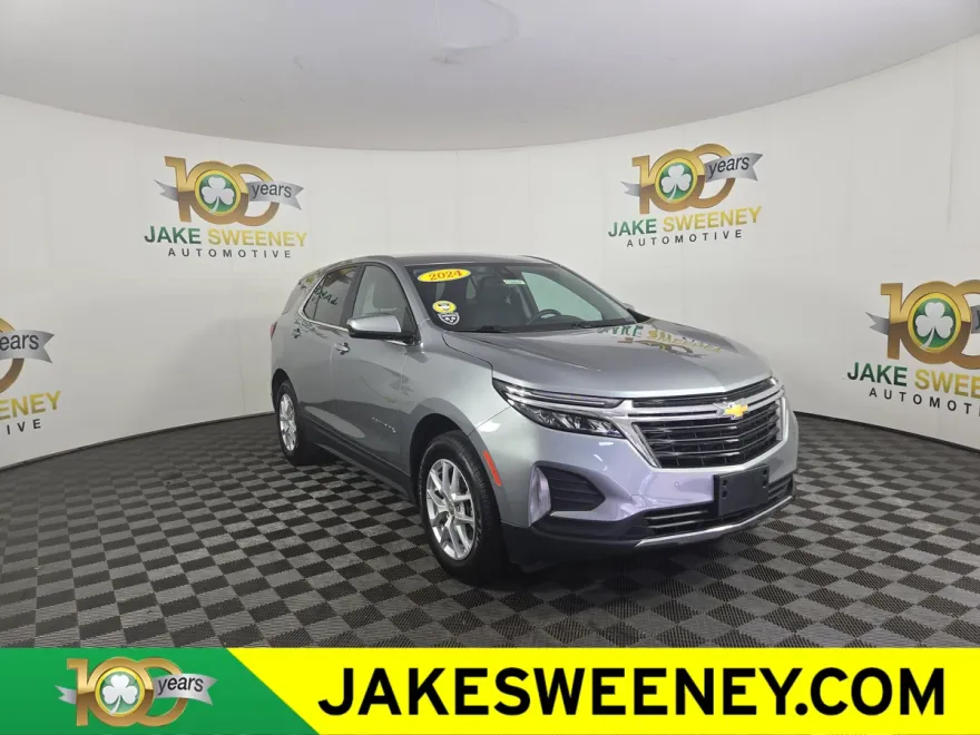 2024 Chevrolet Equinox LT photo 1