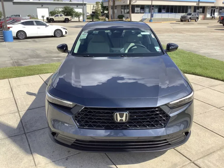 2025 Honda Accord SE photo 1