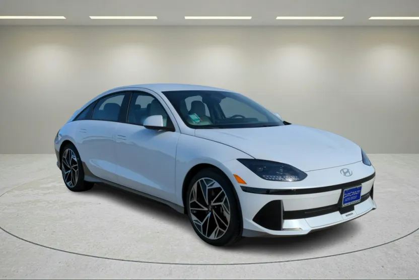 2025 Hyundai Ioniq 6 SEL photo 1