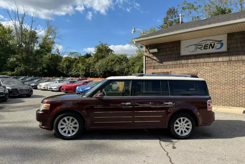 2012 Ford Flex SEL photo 1