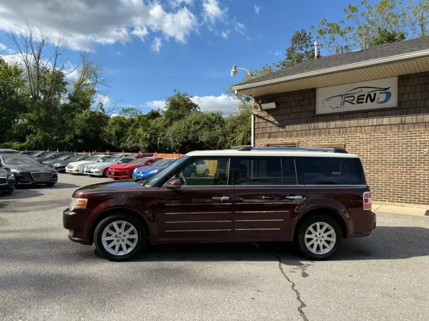 2012 Ford Flex SEL photo 1