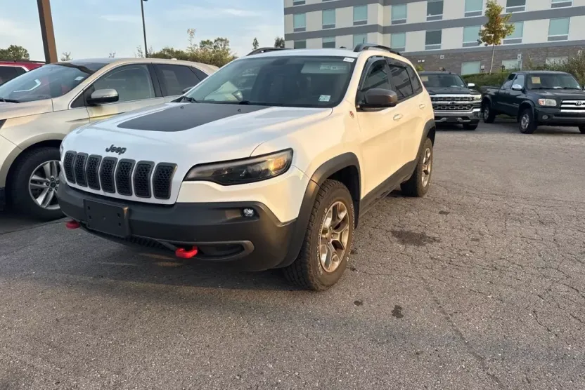 2019 Jeep Cherokee Trailhawk photo 1