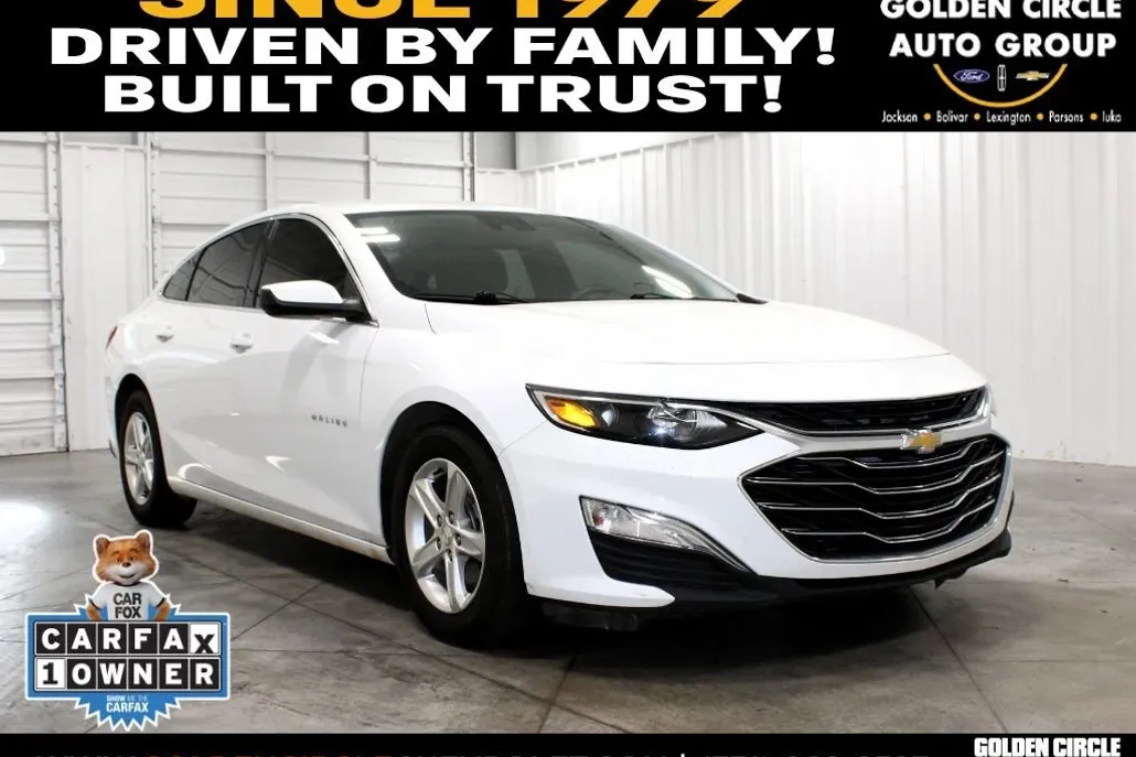 2022 Chevrolet Malibu LS photo 1