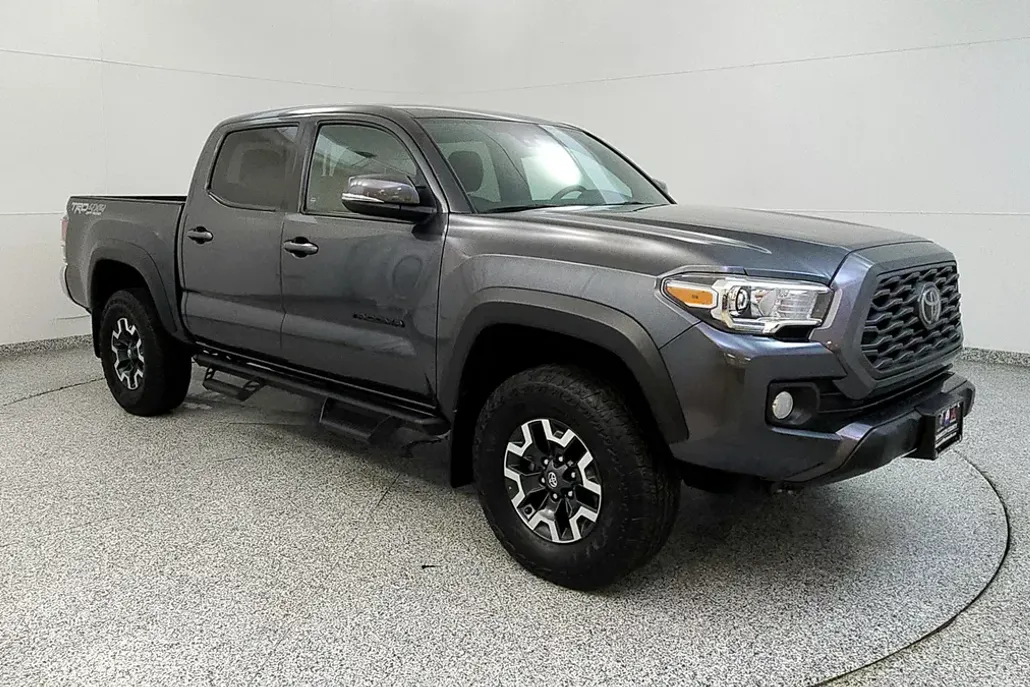 2023 Toyota Tacoma TRD photo 1