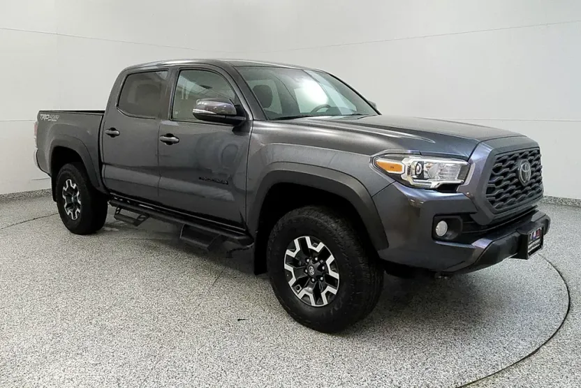2023 Toyota Tacoma TRD photo 1
