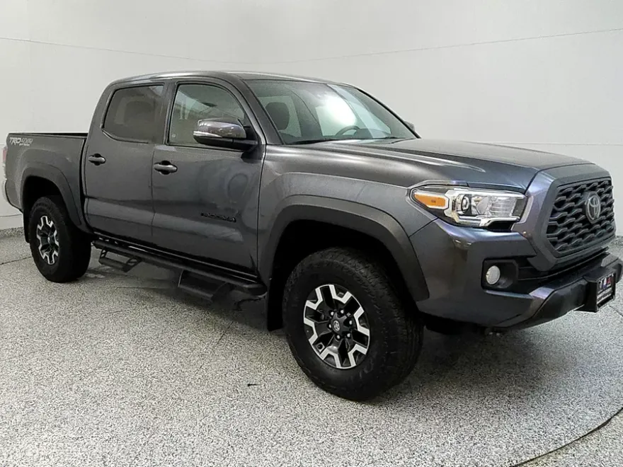 2023 Toyota Tacoma TRD photo 1