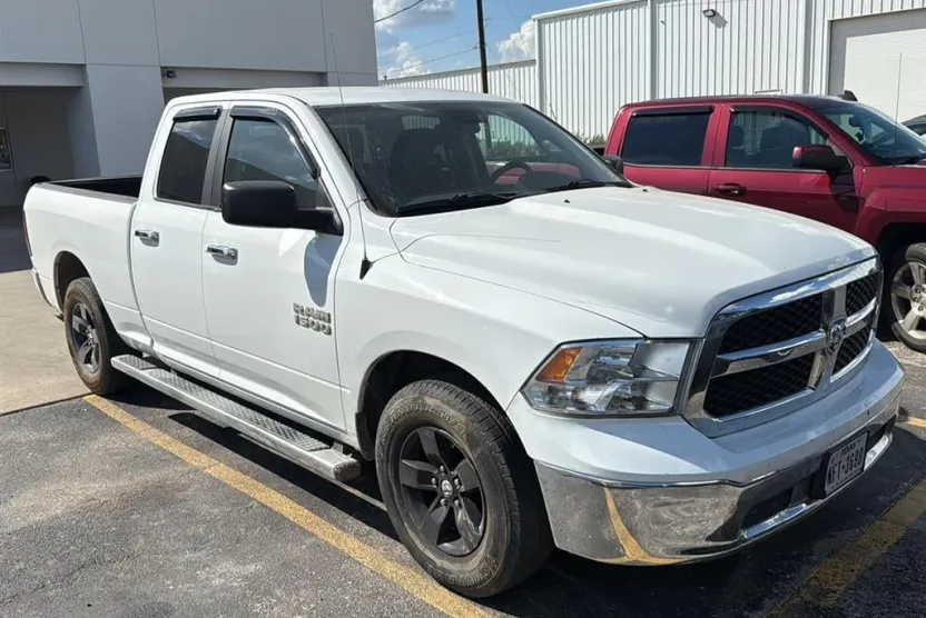 2017 Ram 1500 SLT photo 1