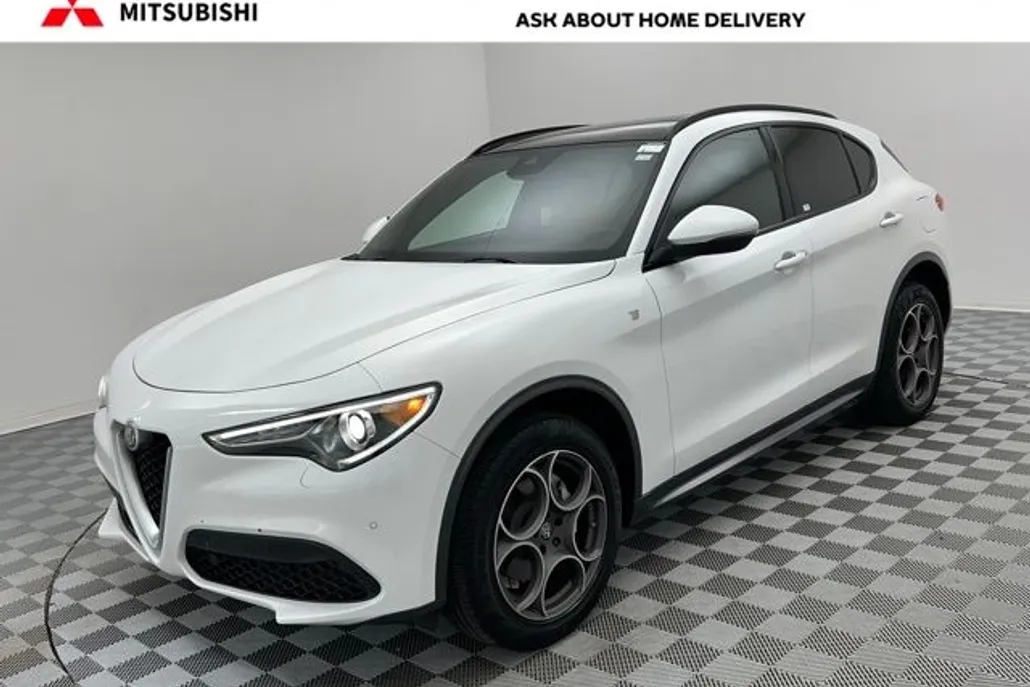 2022 Alfa Romeo Stelvio Ti photo 1