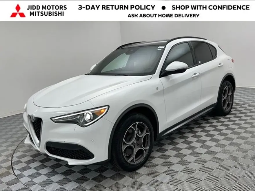 2022 Alfa Romeo Stelvio Ti photo 1