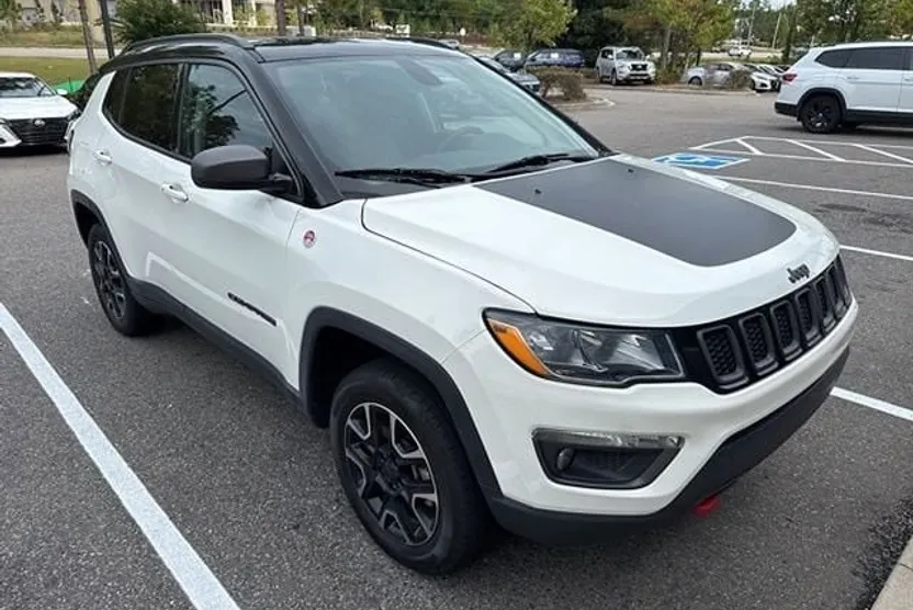 2020 Jeep Compass Trailhawk photo 1