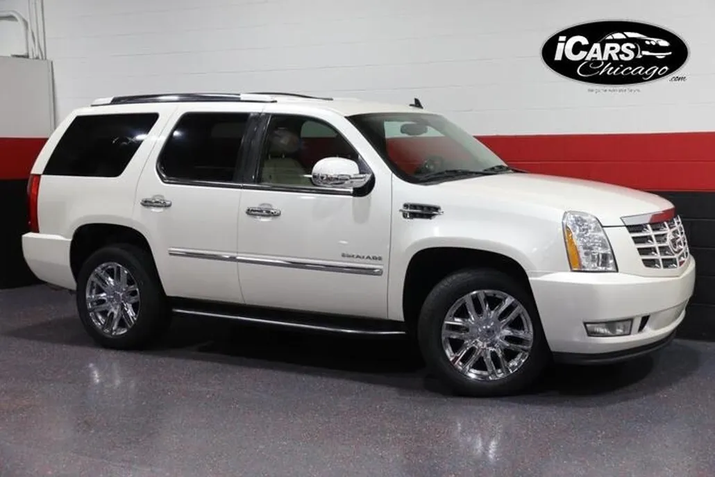 2011 Cadillac Escalade photo 1