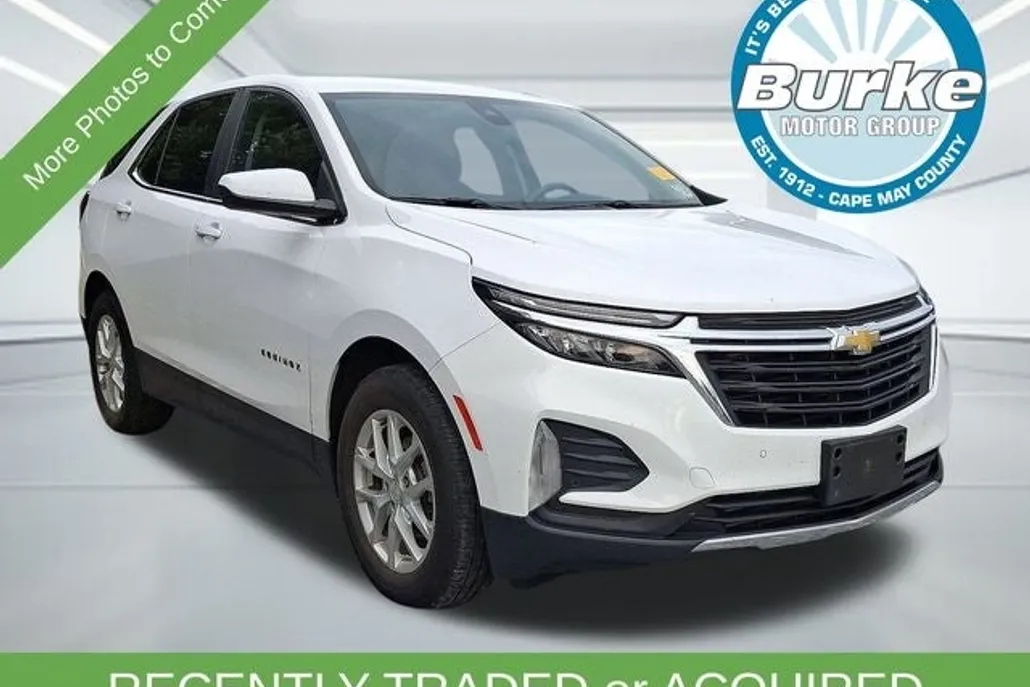 2022 Chevrolet Equinox LT photo 1