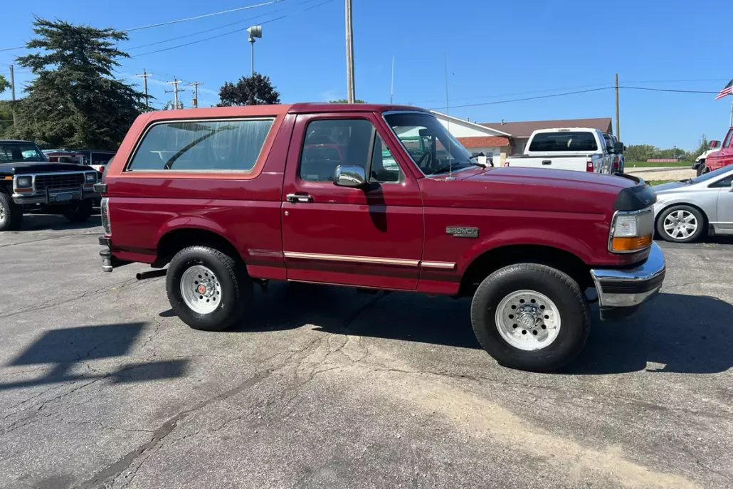 1993 Ford Bronco photo 1