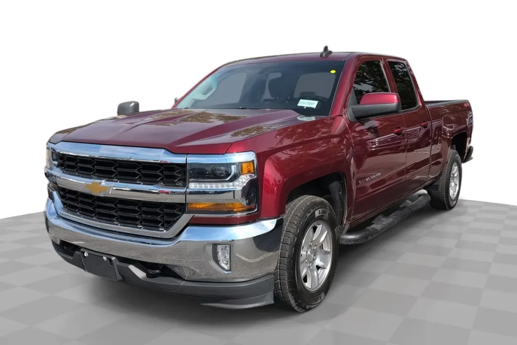 2017 Chevrolet Silverado 1500 LT photo 1