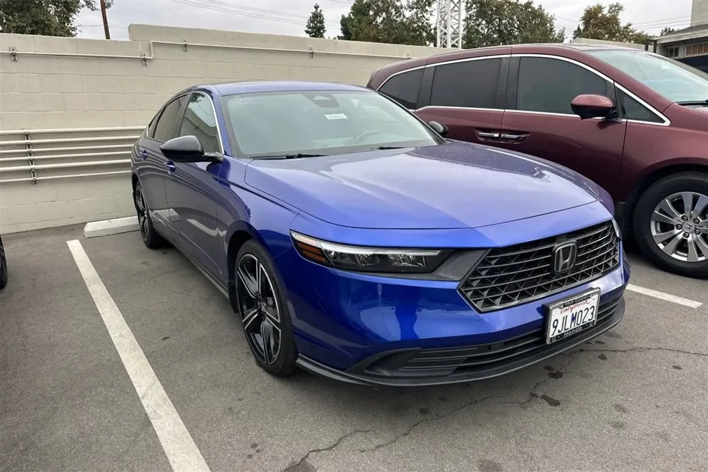 2023 Honda Accord Sport photo 1